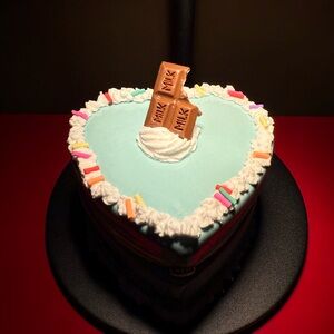 Fake cake jewelry jar